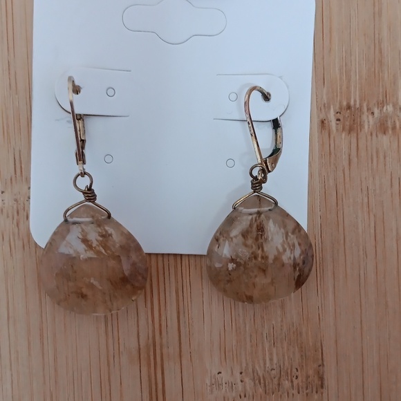 Gold Tone Leverback Tear Drop Rock or Glass Faceted Earrings - Picture 3 of 6